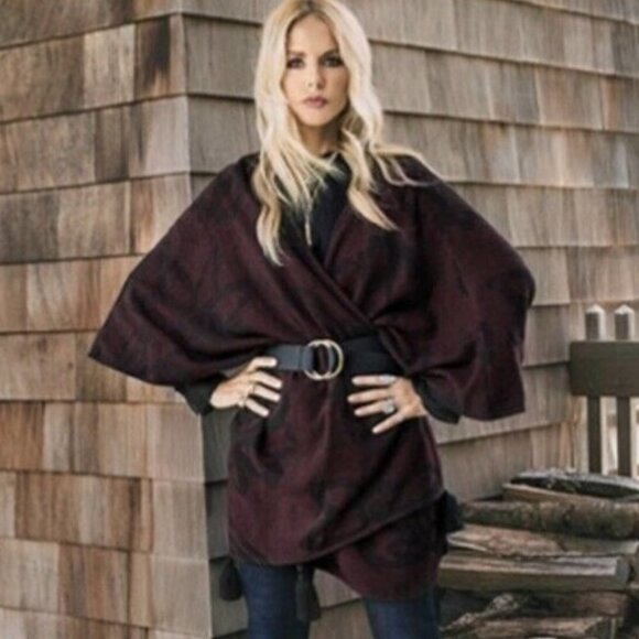𝅺Cleobella Burgundy & Black Tassel Cape / Wrap / Scarf from Rachel Zoe St… - Picture 6 of 13